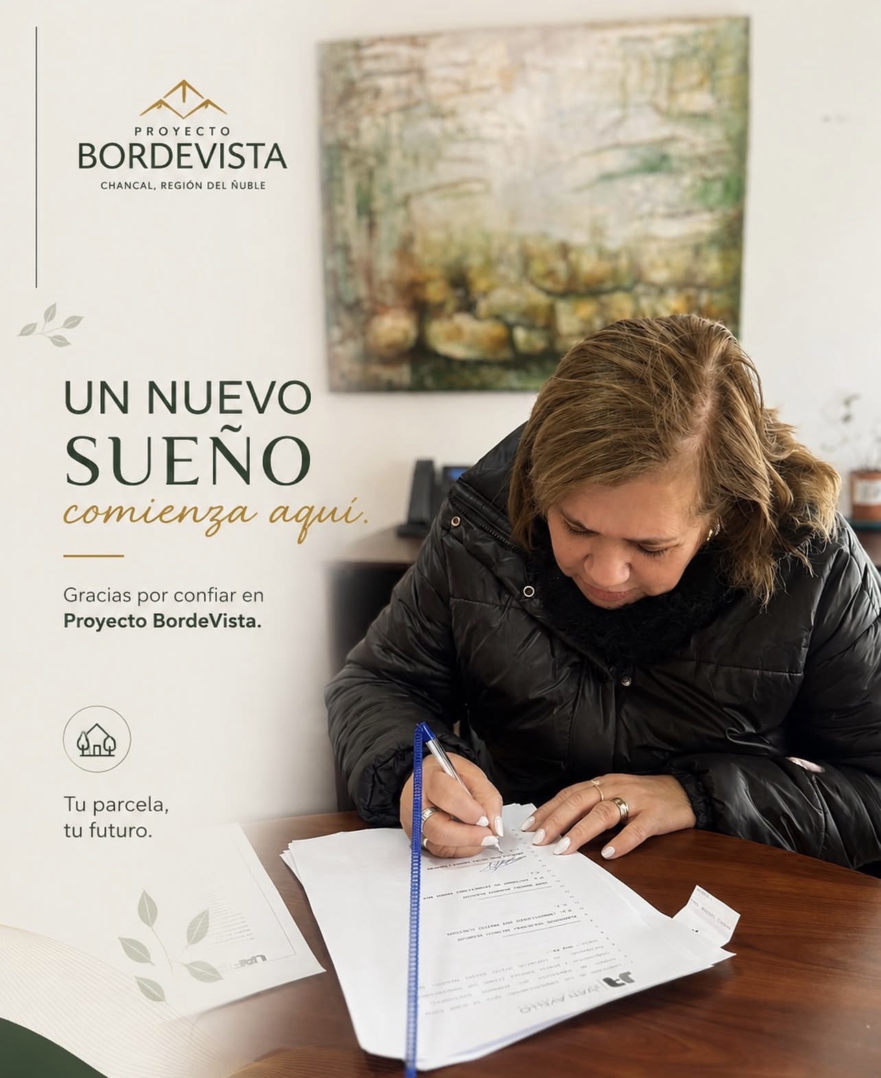 Cliente firmando su compra en BordeVista