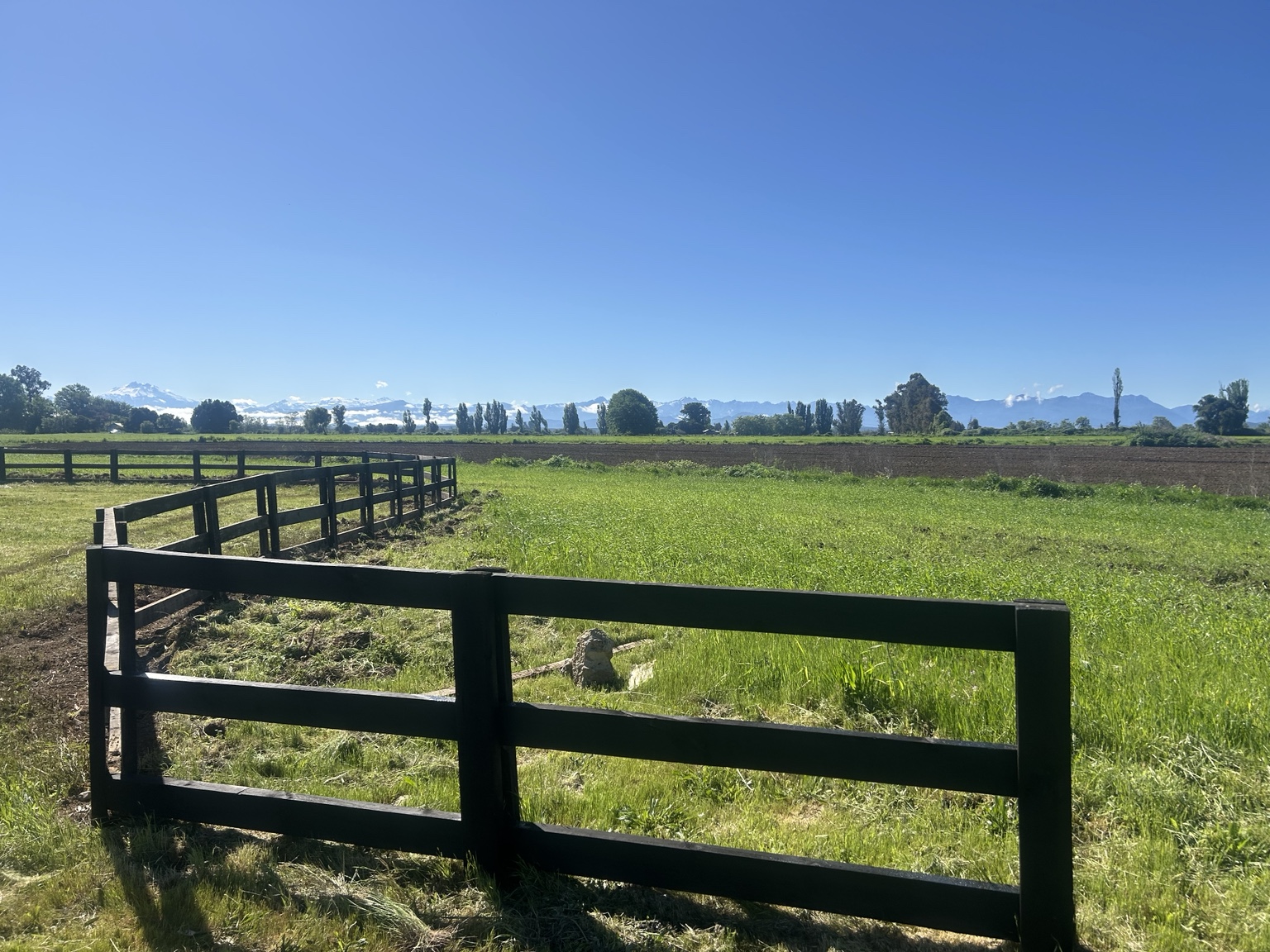 Vista destacada de las parcelas de Verde Pradera fotografiada por Massiel